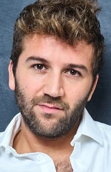 Jonathan Darona