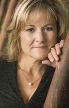 Mary-Lou Drachenberg